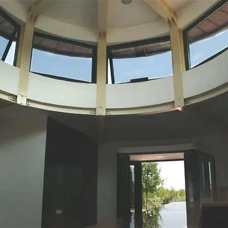 アパートホテル Ghironda 4*